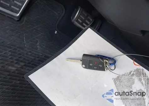 2020 Volkswagen Tiguan 2.0T Se/2.0T Se R-Line Black/2.0T Sel from USA, damaged, VIN 3VV3B7AX2LM130490